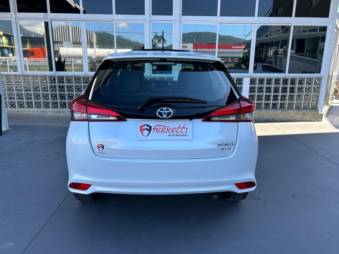 TOYOTA Yaris Hatch 1.5 16V 4P FLEX XLS CONNECT MULTIDRIVE AUTOMÁTICO CVT