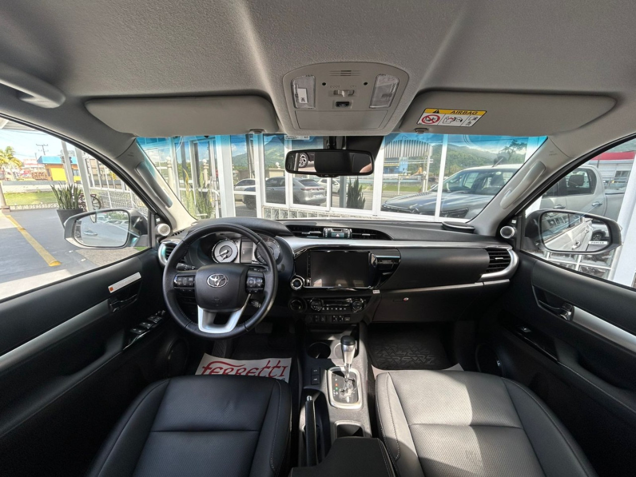 TOYOTA Hilux Caminhonete 2.8 16V SRX 4X4 TURBO DIESEL CABINE DUPLA AUTOMÁTICO