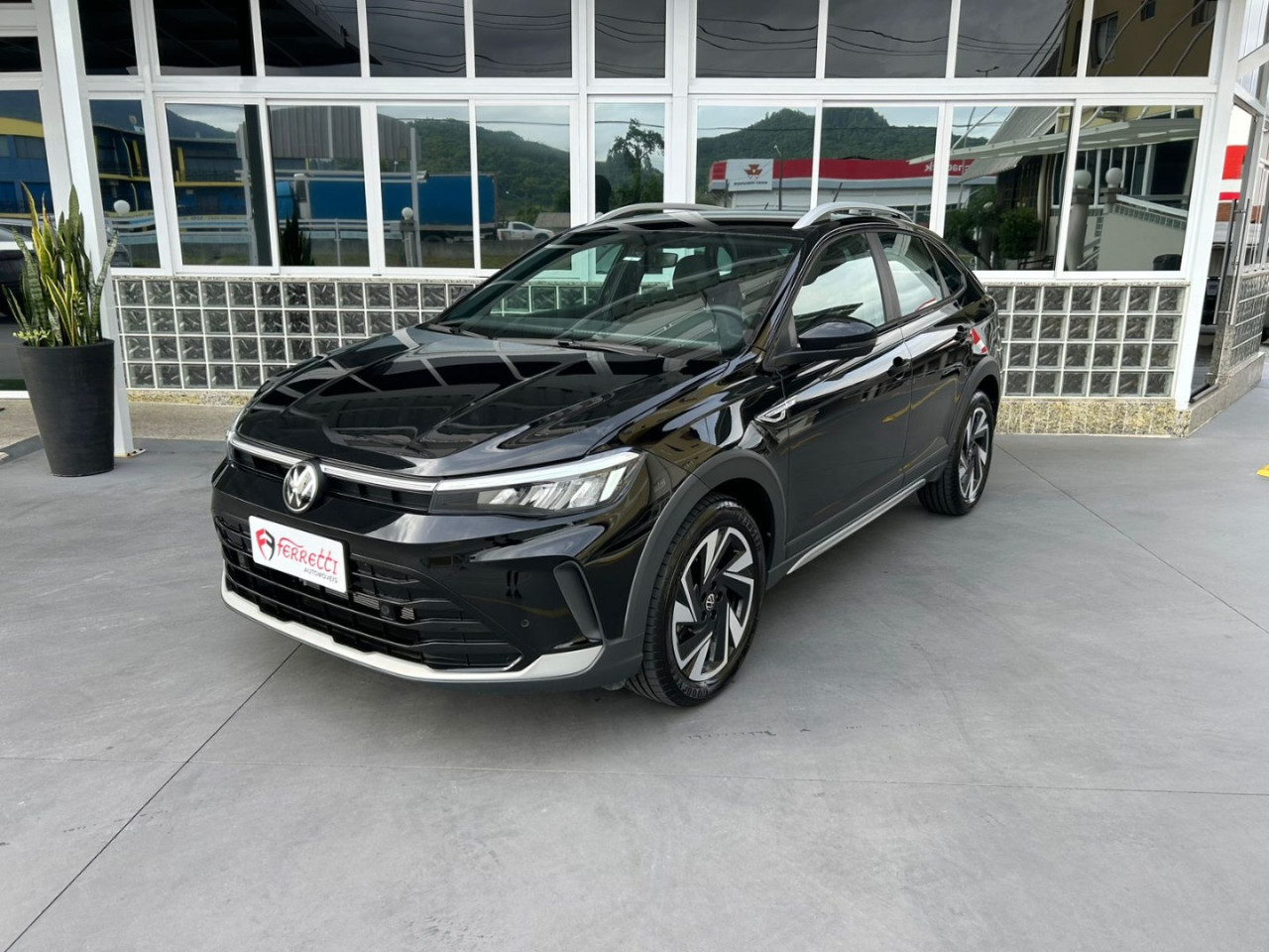 VOLKSWAGEN Nivus 1.0 4P FLEX 200 TSI HIGHLINE TURBO AUTOMÁTICO