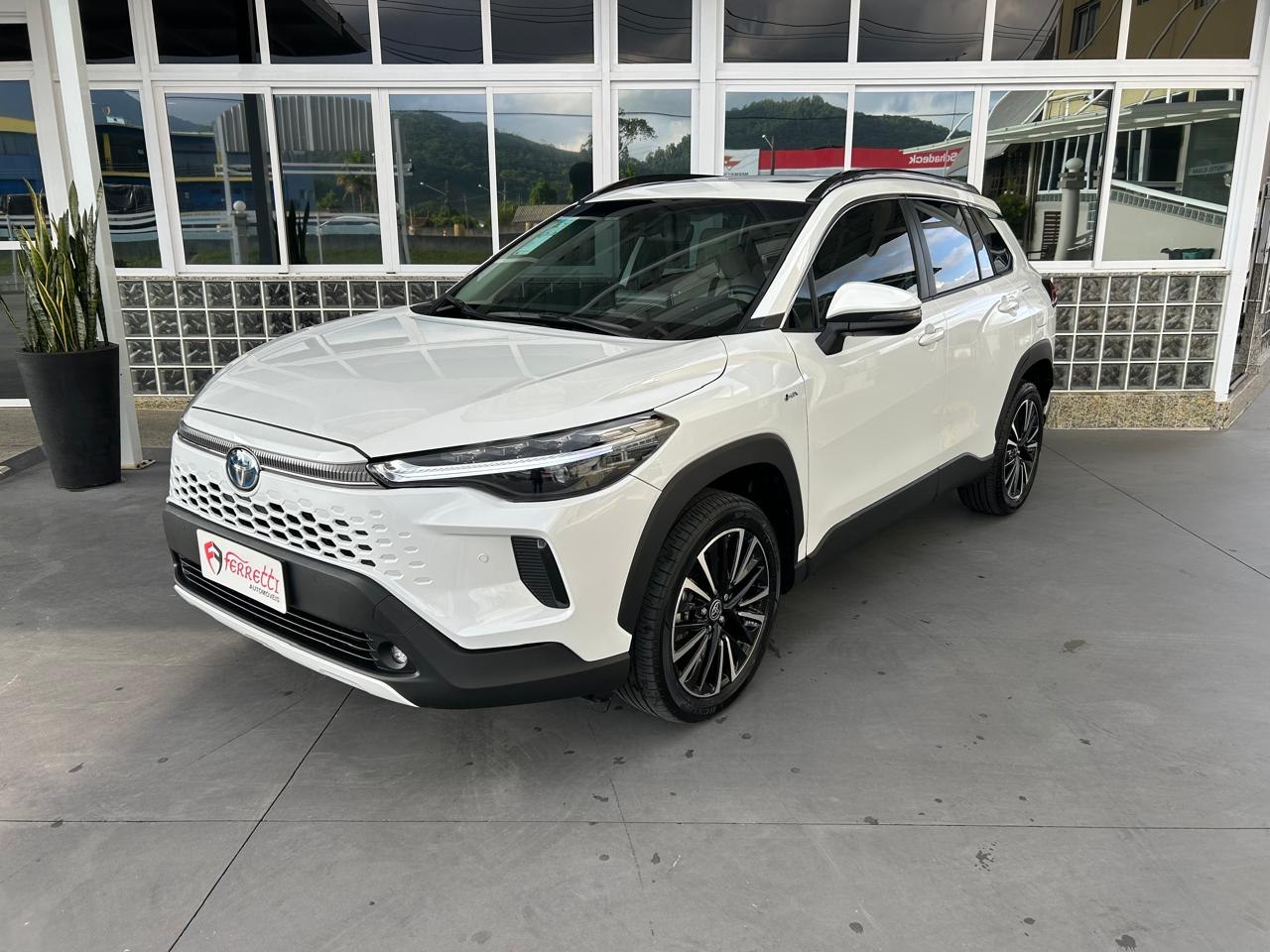 TOYOTA Corolla Cross 1.8 16V 4P FLEX VVT-I HYBRID XRX AUTOMÁTICO CVT