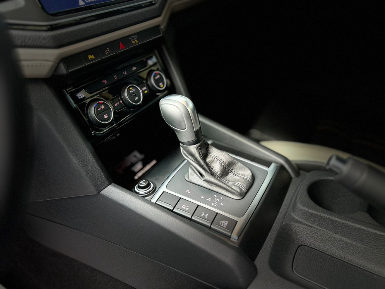 VOLKSWAGEN Amarok 3.0 V6 CABINE DUPLA HIGHLINE 4X4 TURBO INTERCOOLER AUTOMÁTICO