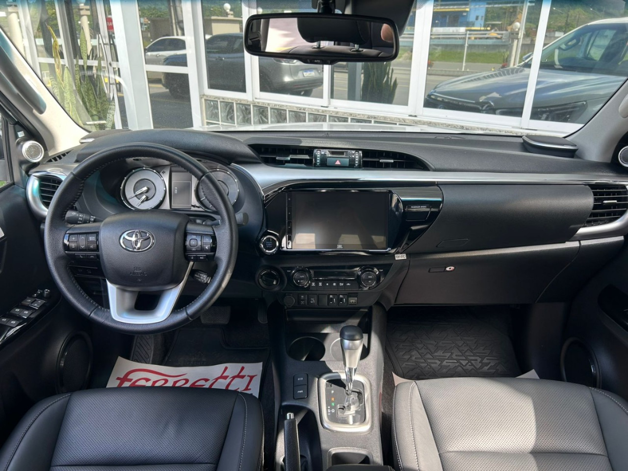 TOYOTA Hilux Caminhonete 2.8 16V SRX 4X4 TURBO DIESEL CABINE DUPLA AUTOMÁTICO