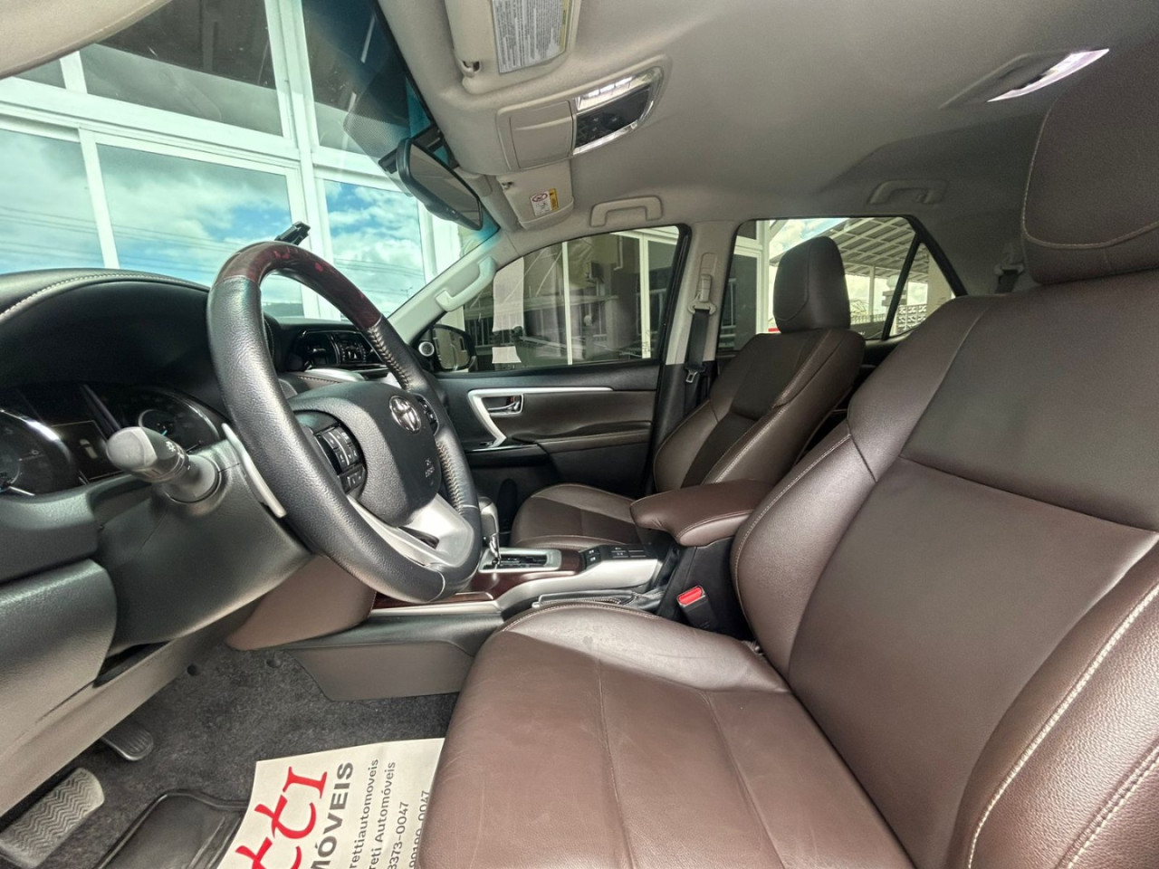 TOYOTA Hilux SW4 2.8 16V 4P SRX 4X4 7 LUGARES TURBO DIESEL AUTOMÁTICO