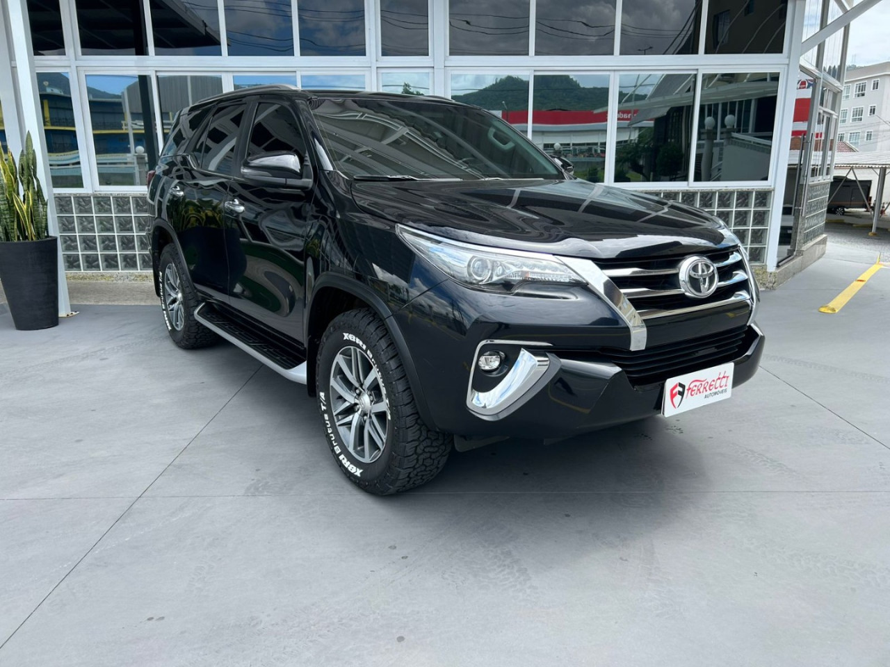 Hilux SW4 2.8 16V 4P SRX 4X4 7 LUGARES TURBO DIESEL AUTOMÁTICO