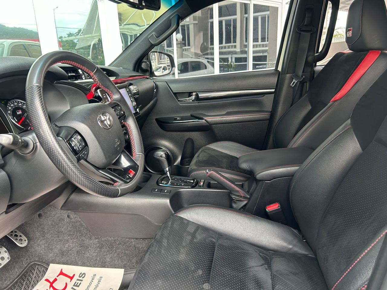 TOYOTA Hilux Caminhonete 2.8 16V GR SPORT 4X4 TURBO DIESEL CABINE DUPLA AUTOMÁTICO