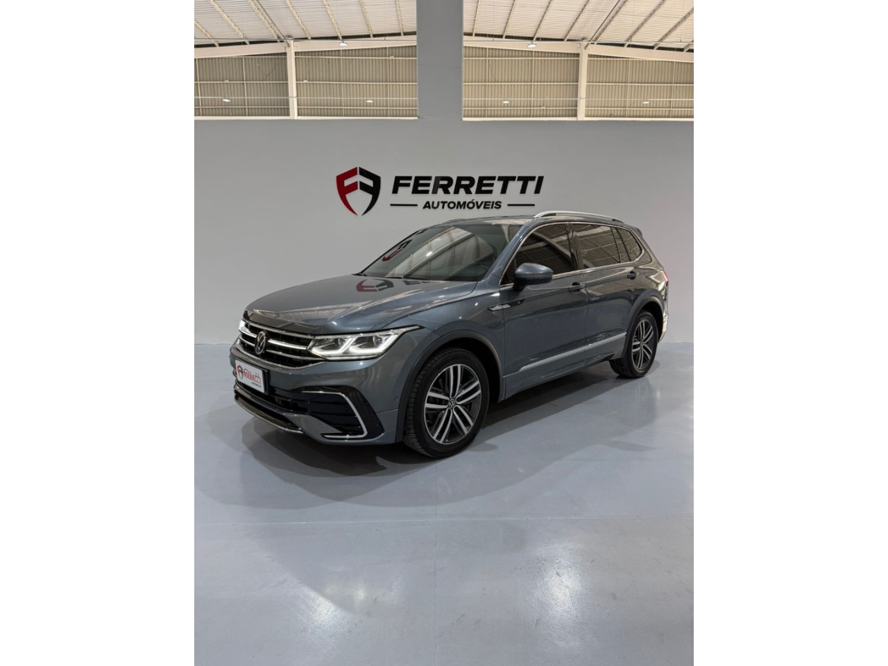 VOLKSWAGEN Tiguan 2.0 300 TSI ALLSPACE R-LINE TURBO AUTOMÁTICO