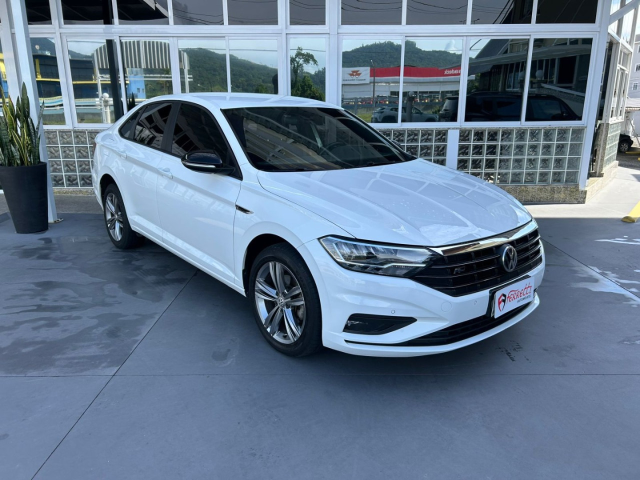 Jetta 1.4 4P 250 TSI R-LINE AUTOMÁTICO