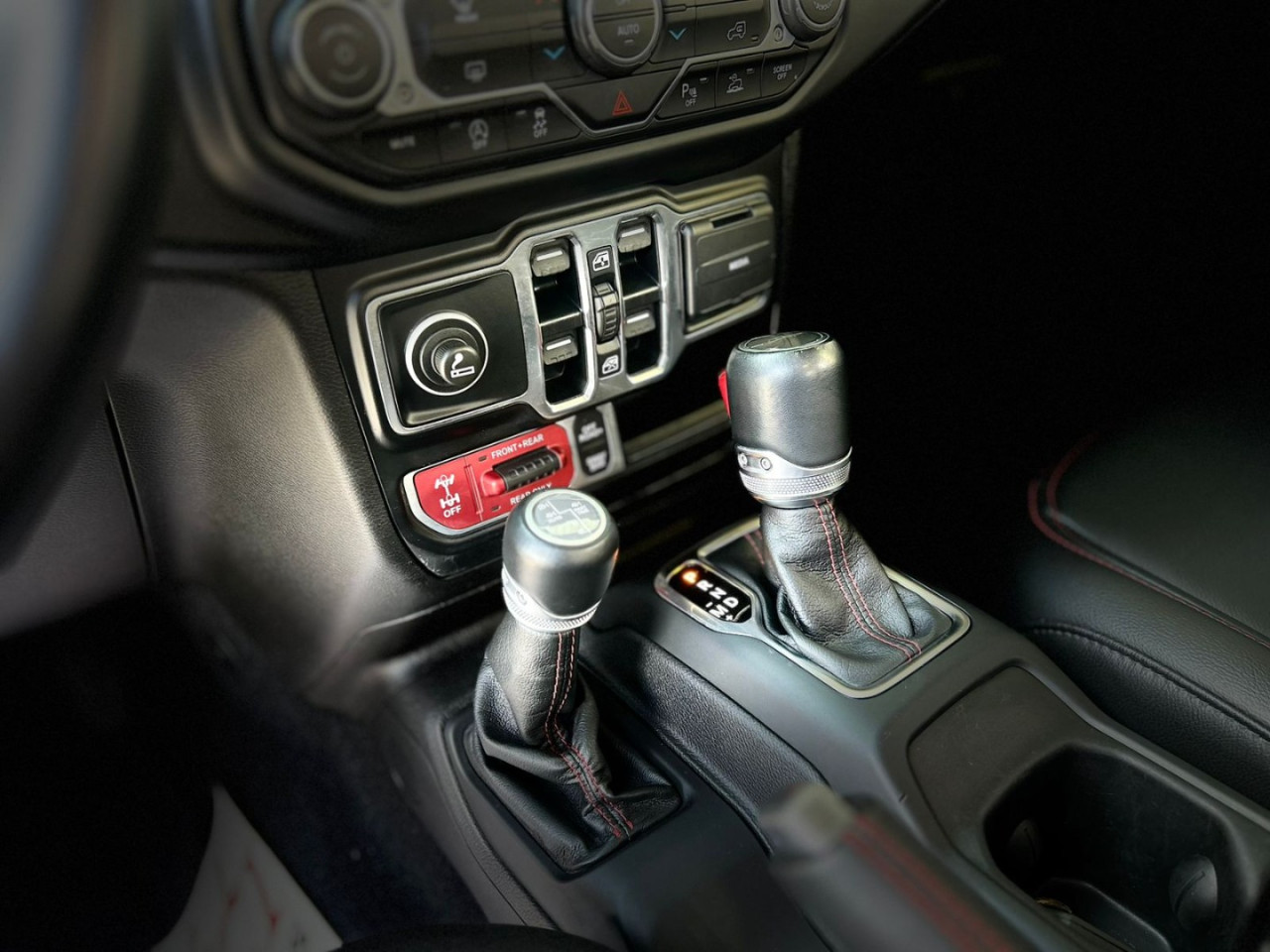 JEEP Gladiador 3.6 V6 32V 4P RUBICON 4X4 AUTOMÁTICO