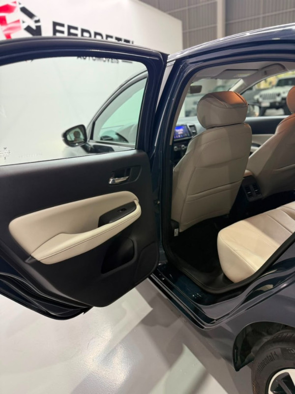 HONDA City Sedan 1.5 16V 4P FLEX TOURING AUTOMÁTICO CVT