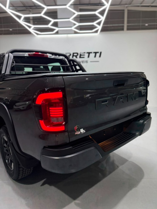 RAM Dakota 2.2 4P TURBO DIESEL WARLOCK 4X4 AUTOMÁTICO