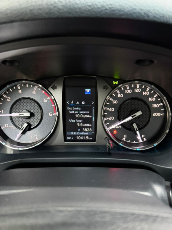 TOYOTA Hilux Caminhonete 2.8 4X4 DIESEL CABINE SIMPLES