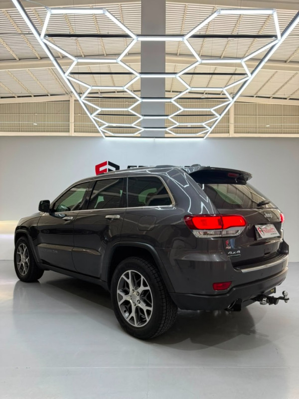 JEEP Grand Cherokee 3.0 V6 24V 4P 4X4 LIMITED TURBO DIESEL AUTOMÁTICO
