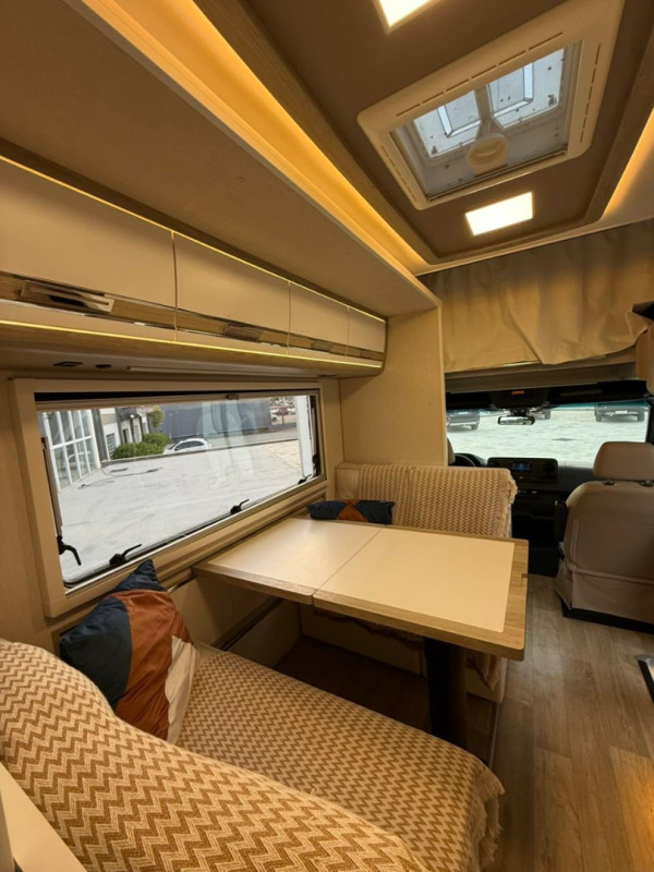 MERCEDES-BENZ Sprinter 2.0 CDI TURBO DIESEL FURGÃO 517 CHASSI LONGO