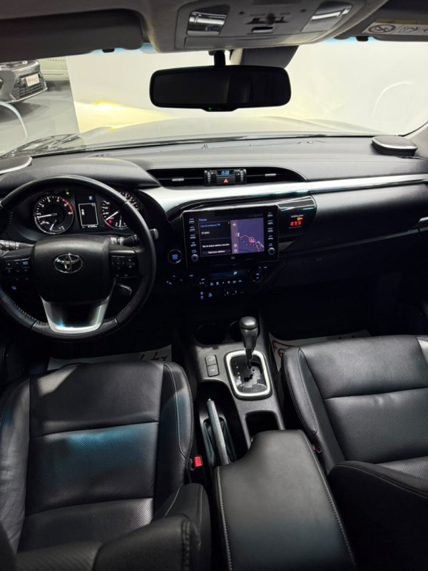 TOYOTA Hilux Caminhonete 2.8 16V SRX 4X4 TURBO DIESEL CABINE DUPLA AUTOMÁTICO