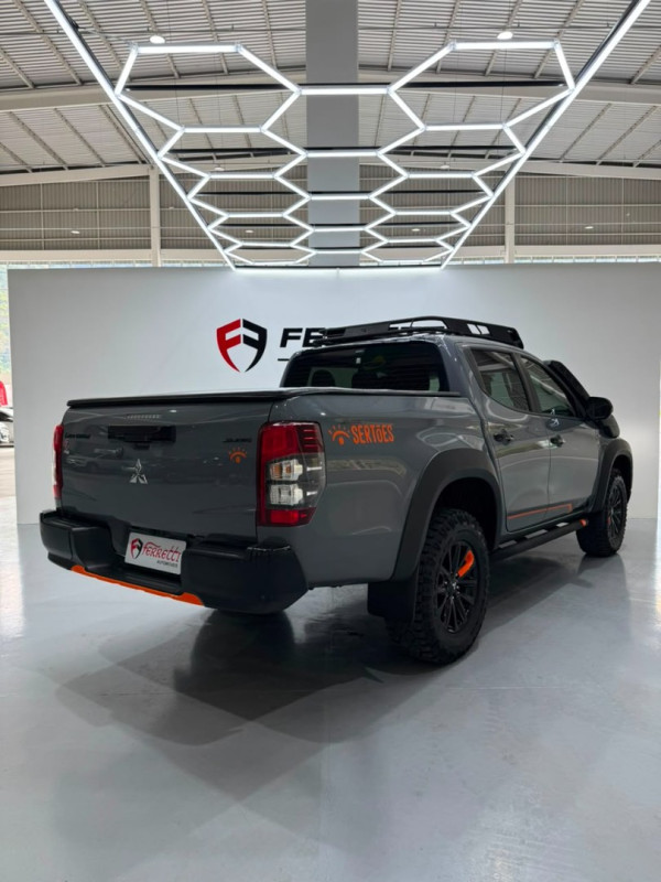 MITSUBISHI L 200 Triton 2.4 16V SPORT SAVANA SERTÕES 4X4 CABINE DUPLA TURBO DIESEL AUTOMÁTICO