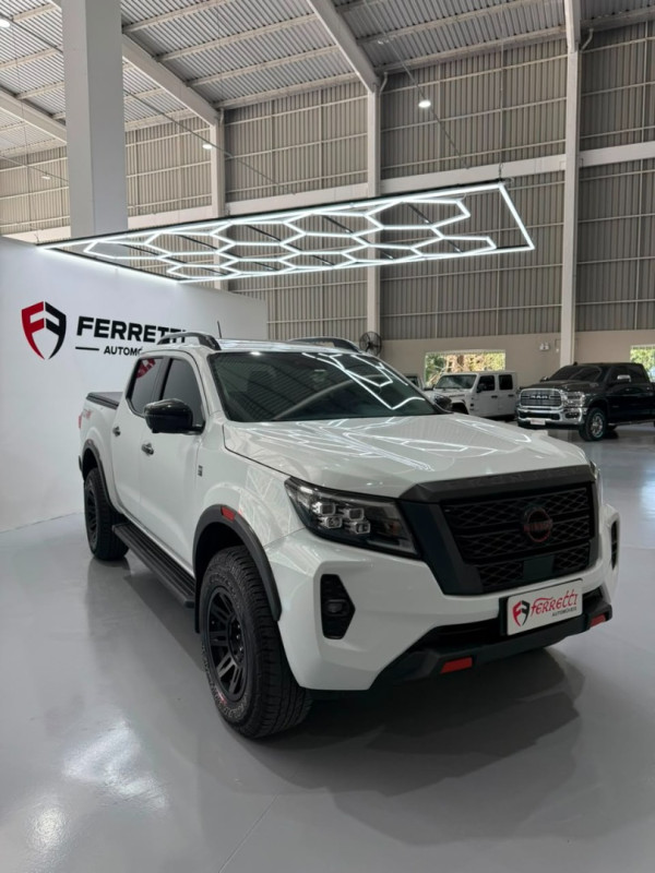 Frontier 2.3 16V PRO4X CABINE DUPLA 4X4 BI-TURBO DIESEL AUTOMÁTICO