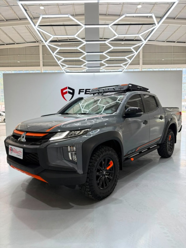 MITSUBISHI L 200 Triton 2.4 16V SPORT SAVANA SERTÕES 4X4 CABINE DUPLA TURBO DIESEL AUTOMÁTICO