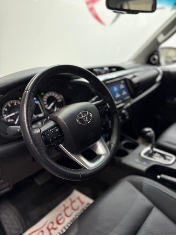 TOYOTA Hilux Caminhonete 2.8 16V SRX 4X4 TURBO DIESEL CABINE DUPLA AUTOMÁTICO