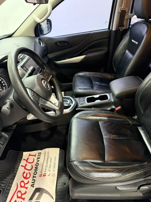 NISSAN Frontier 2.3 ATTACK CABINE DUPLA 4X4 BI-TURBO DIESEL AUTOMÁTICO
