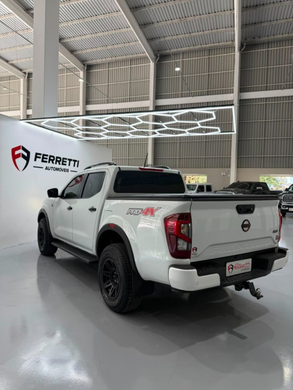 NISSAN Frontier 2.3 16V PRO4X CABINE DUPLA 4X4 BI-TURBO DIESEL AUTOMÁTICO
