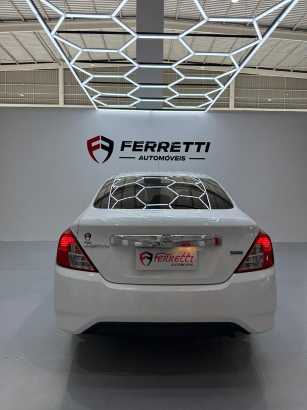 NISSAN Versa Sedan 1.6 16V 4P FLEXSTART V-DRIVE SPECIAL EDITION XTRONIC AUTOMÁTICO CVT