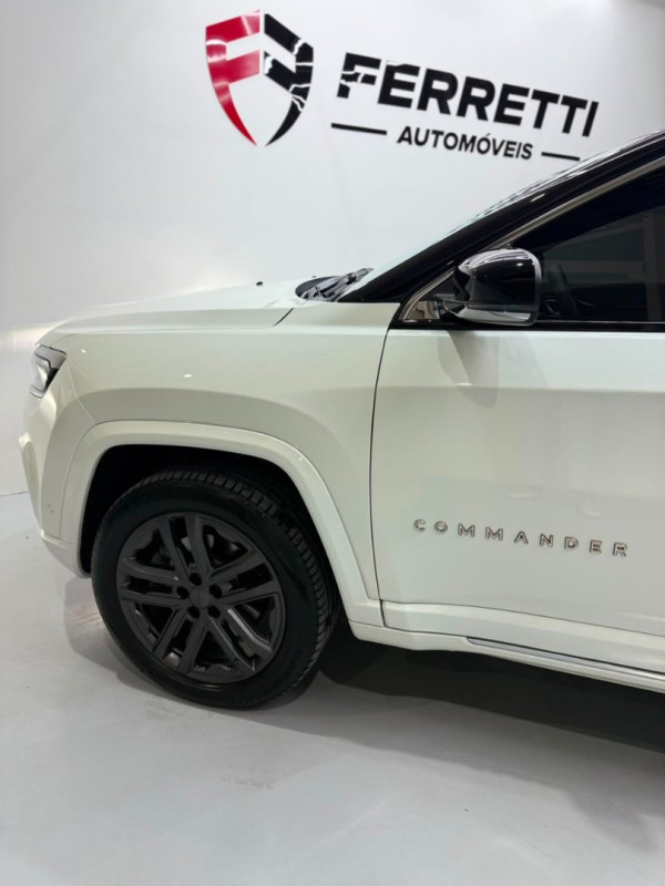 JEEP Commander 2.2 TURBO DIESEL OVERLAND 4X4 AUTOMÁTICO AT9