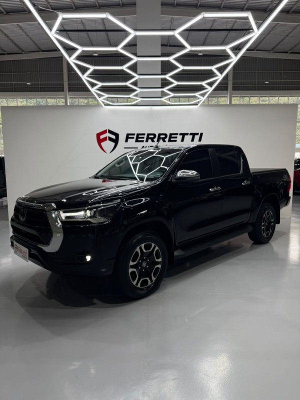 TOYOTA Hilux Caminhonete 2.8 16V SRX 4X4 TURBO DIESEL CABINE DUPLA AUTOMÁTICO