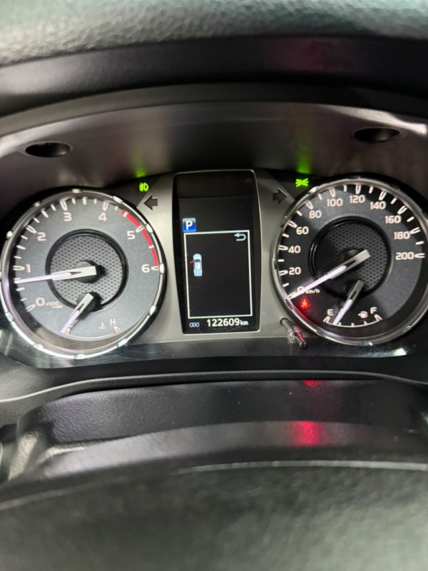 TOYOTA Hilux Caminhonete 2.8 16V SRX 4X4 DIESEL CABINE DUPLA AUTOMÁTICO