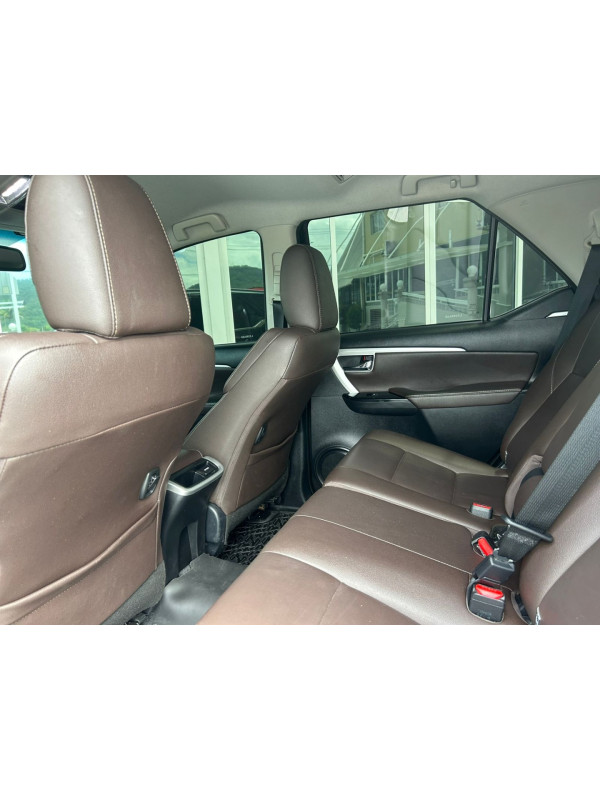 TOYOTA Hilux SW4 2.8 16V 4P SRX 4X4 7 LUGARES TURBO DIESEL AUTOMÁTICO