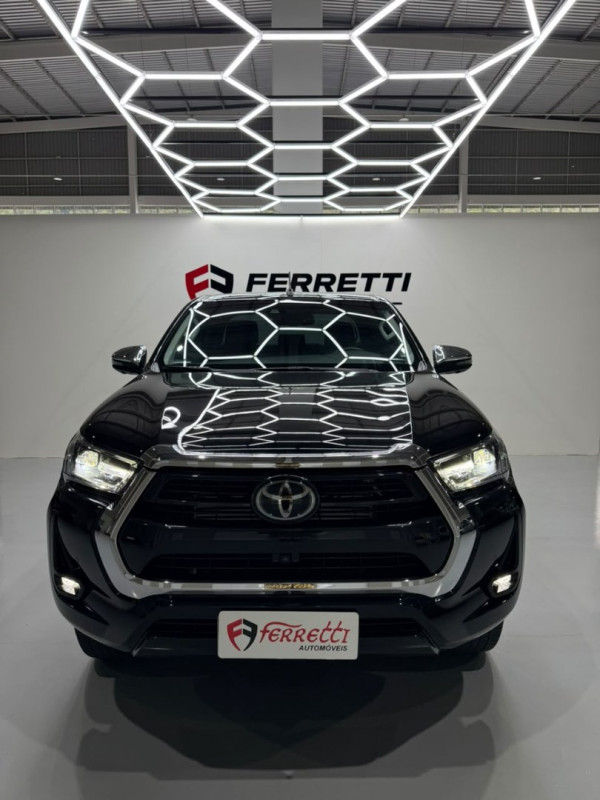 TOYOTA Hilux Caminhonete 2.8 16V SRX 4X4 TURBO DIESEL CABINE DUPLA AUTOMÁTICO