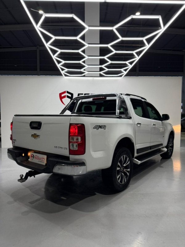 CHEVROLET S10 2.8 16V LTZ CABINE DUPLA 4X4 TURBO DIESEL AUTOMÁTICO