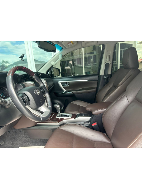 TOYOTA Hilux SW4 2.8 16V 4P SRX 4X4 7 LUGARES TURBO DIESEL AUTOMÁTICO