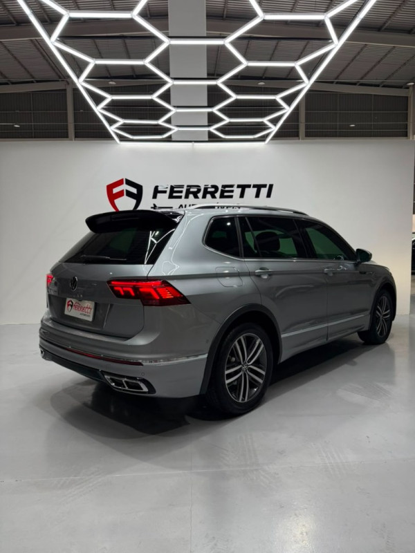 VOLKSWAGEN Tiguan 2.0 16V 4P TSI 300 TURBO R-LINE AUTOMÁTICO