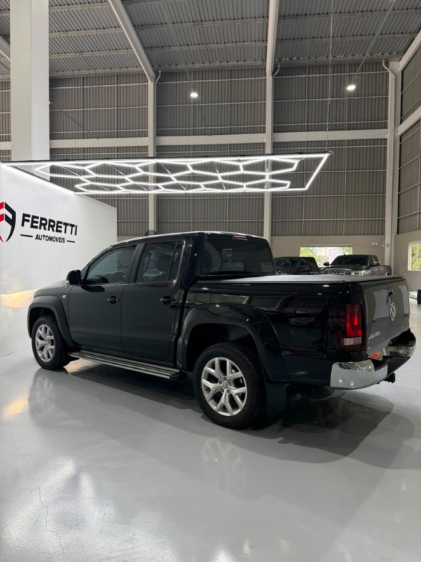 VOLKSWAGEN Amarok 3.0 V6 CABINE DUPLA HIGHLINE 4X4 TURBO INTERCOOLER AUTOMÁTICO