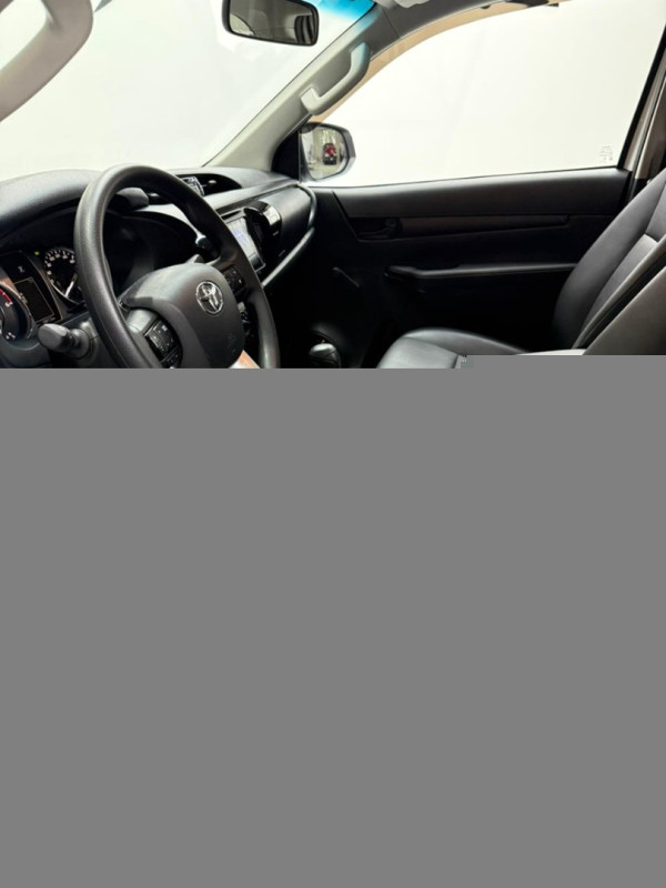 TOYOTA Hilux Caminhonete 2.8 4X4 DIESEL CABINE SIMPLES