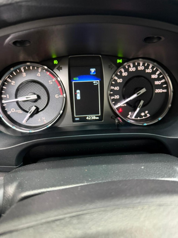 TOYOTA Hilux Caminhonete 2.8 16V SRX 4X4 TURBO DIESEL CABINE DUPLA AUTOMÁTICO