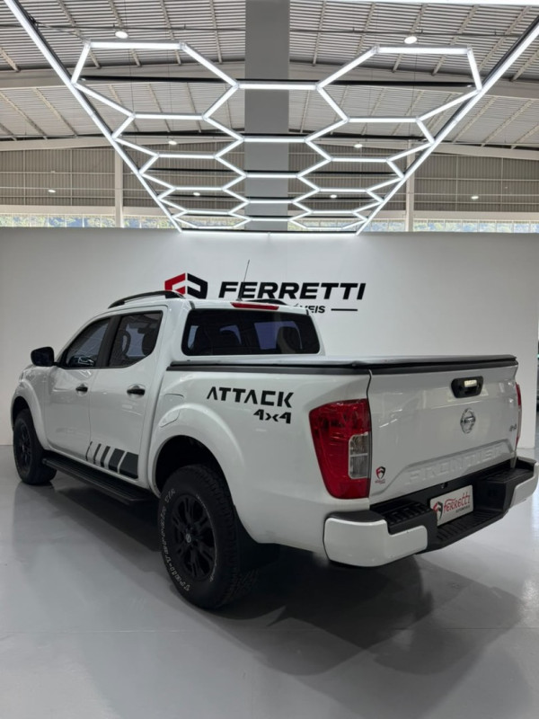 NISSAN Frontier 2.3 ATTACK CABINE DUPLA 4X4 BI-TURBO DIESEL AUTOMÁTICO