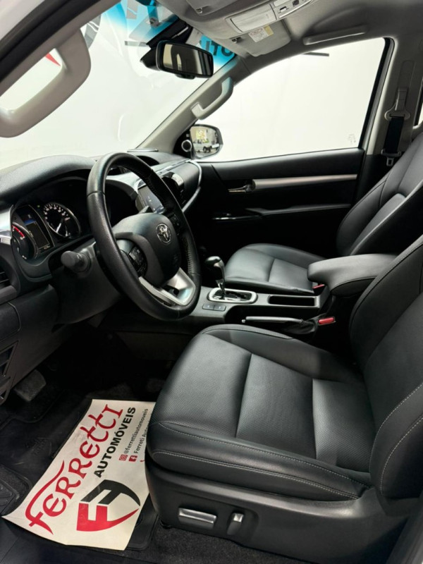 TOYOTA Hilux Caminhonete 2.8 16V SRX 4X4 TURBO DIESEL CABINE DUPLA AUTOMÁTICO