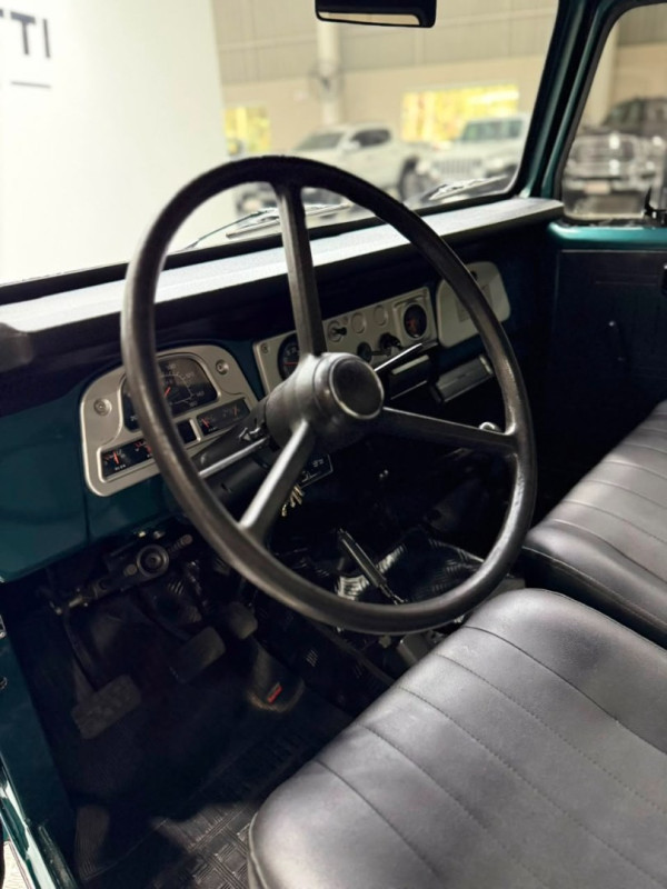 TOYOTA Bandeirante 3.7 4X4 DIESEL TETO RÍGIDO