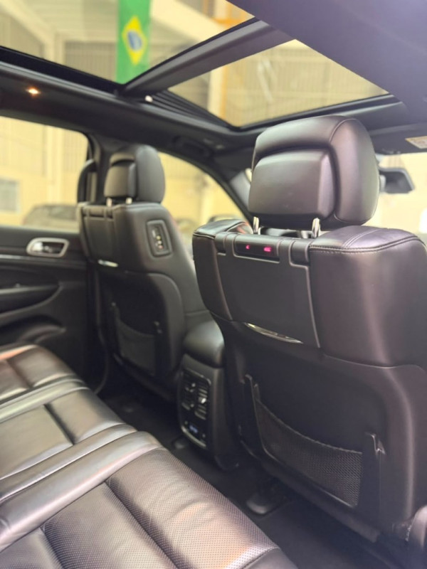 JEEP Grand Cherokee 3.0 V6 24V 4P 4X4 LIMITED TURBO DIESEL AUTOMÁTICO