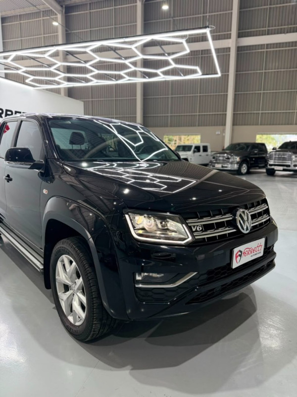 Amarok 3.0 V6 CABINE DUPLA HIGHLINE 4X4 TURBO INTERCOOLER AUTOMÁTICO