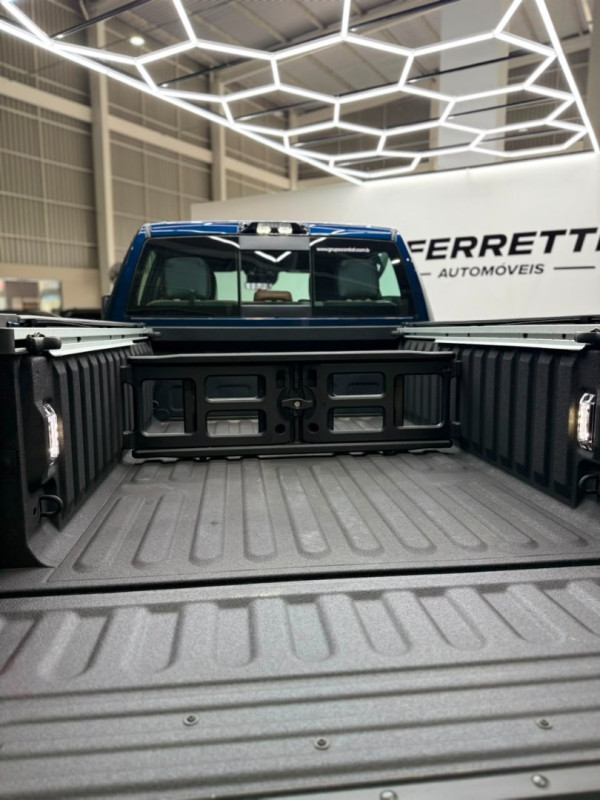 RAM 3500 6.7 I6 LIMITED LONG HORN CABINE DUPLA 4X4 TURBO DIESEL AUTOMÁTICO