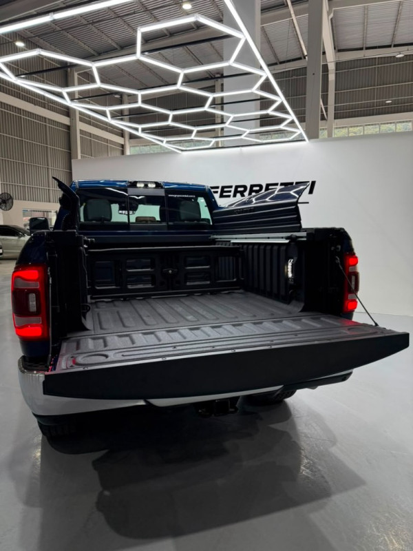 RAM 3500 6.7 I6 LIMITED LONG HORN CABINE DUPLA 4X4 TURBO DIESEL AUTOMÁTICO