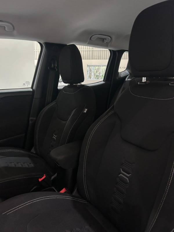 JEEP Renegade 1.3 16V 4P FLEX T270 SPORT TURBO AUTOMÁTICO