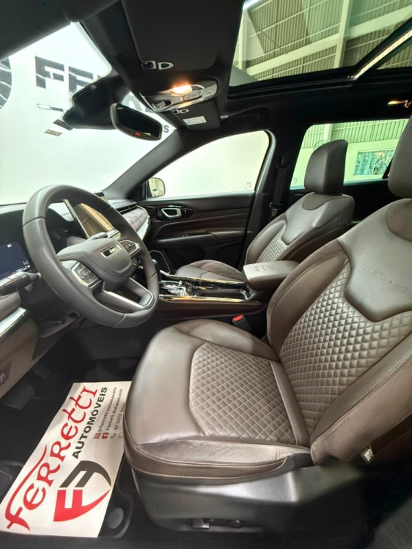JEEP Commander 2.0 16V 4P TD380 OVERLAND 4X4 TURBO DIESEL AUTOMÁTICO AT9