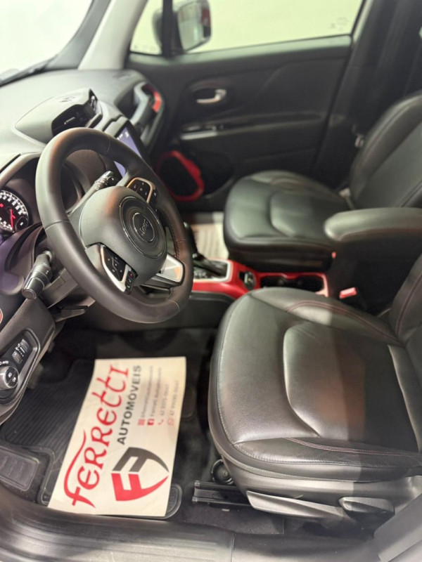 JEEP Renegade 2.0 16V 4P TURBO DIESEL TRAILHAWK 4X4 AUTOMÁTICO