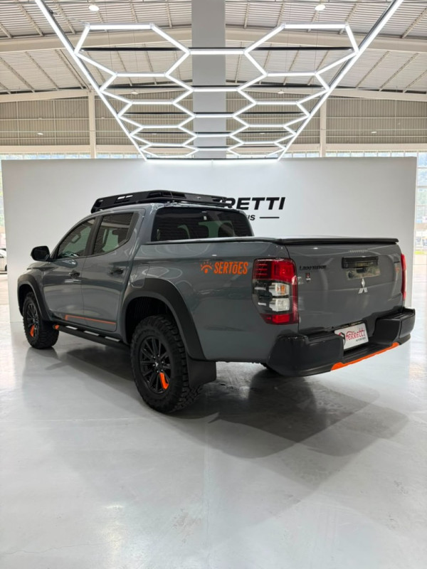 MITSUBISHI L 200 Triton 2.4 16V SPORT SAVANA SERTÕES 4X4 CABINE DUPLA TURBO DIESEL AUTOMÁTICO