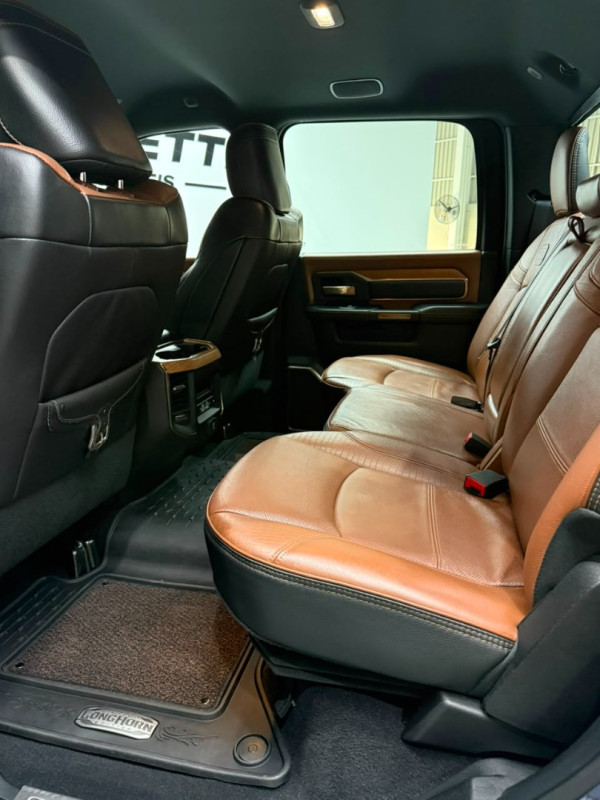 RAM 3500 6.7 I6 LIMITED LONG HORN CABINE DUPLA 4X4 TURBO DIESEL AUTOMÁTICO