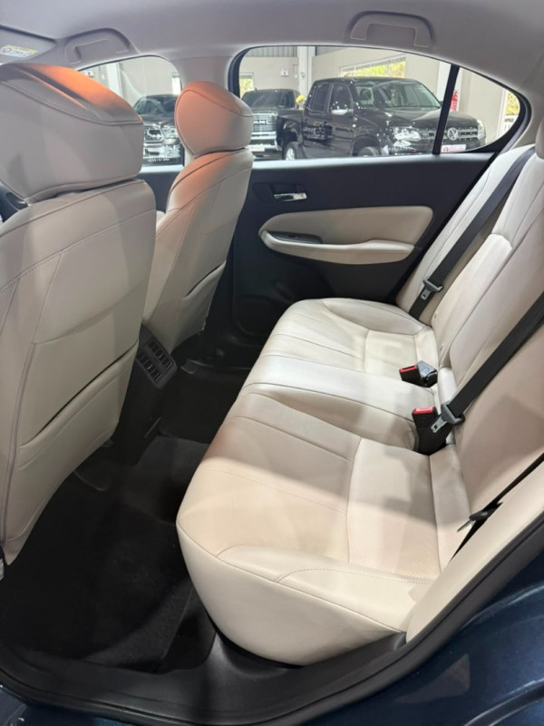 HONDA City Sedan 1.5 16V 4P FLEX TOURING AUTOMÁTICO CVT