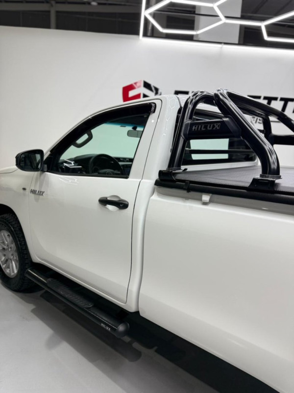 TOYOTA Hilux Caminhonete 2.8 4X4 DIESEL CABINE SIMPLES